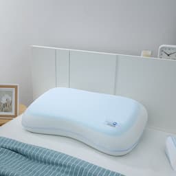 หมอนหนุนทรงโชวเดอร์ รุ่นโพลาร์ ขนาด 64 x 38 x 14 ซม. - สีฟ้าอ่อน